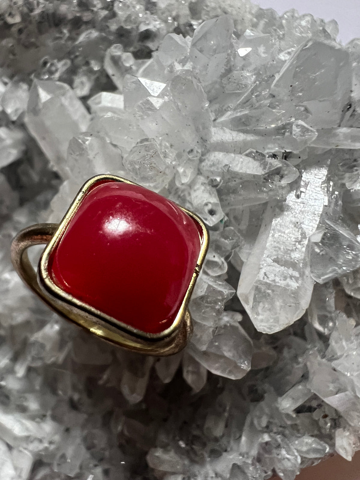 9ct Gold Carnelian Ring - size 9